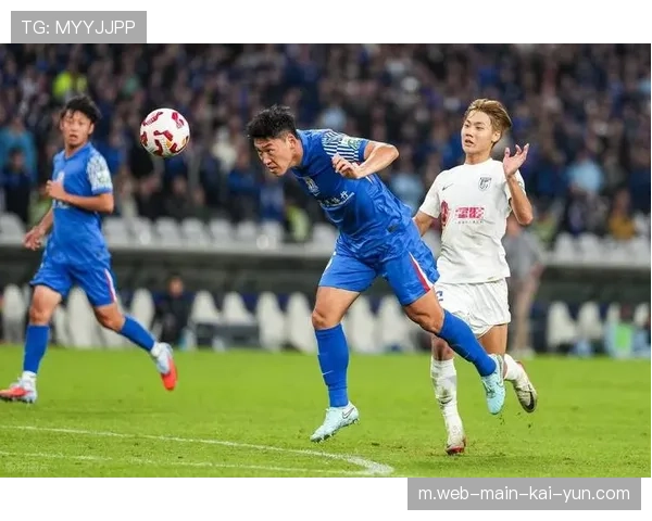 朱辰杰金顺凯搭档中卫 申花本土防线经受亚冠考验 朱辰杰金顺凯搭档中卫 申花本土防线经受亚冠考验